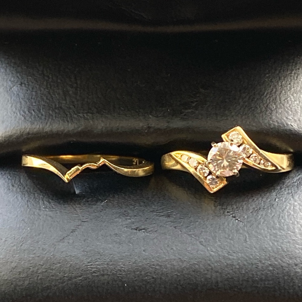 😇 Yellow Gold Wedding Set 😇 - Picture 3 of 12